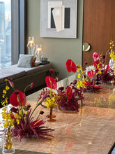 Load image into Gallery viewer, Carlyle &amp; Co. 長枱花藝細節：紅色花材、酒紅花穗與黃色小花互相呼應