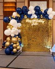 Load image into Gallery viewer, 山光道馬會會所藍白金生日閃閃牆佈置全景