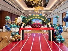Load image into Gallery viewer, Ho Gor 榮休宴藍綠金雙面衝線拱門、38 years 衝線帶及跑道佈置
