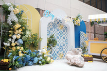 Load image into Gallery viewer, Baby Shower 花藝背景與黃色手推車全景