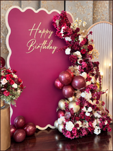 Load image into Gallery viewer, 酒紅波浪邊 Happy Birthday 背板與垂墜花藝近景